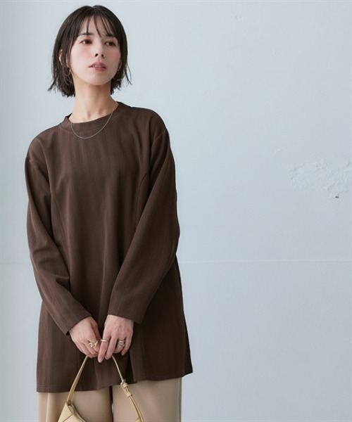 nissen（ニッセン）の「テクスチャーリブジャガードカットソーフレアチュニック（吸汗速乾・UVカット）＜大きいサイズ有＞（Tシャツ/カットソー・レディース・チョコ/オフホワイト/ブラック/ダークグレー/ピンク・M/S/3L/LL/L）」の4枚目の写真