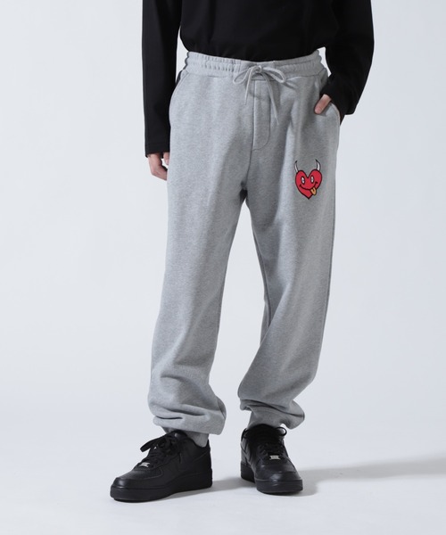 maxsix(マックスシックス)の「maxsix(マックスシックス)ONI HEART SWEAT PANTS(スウェットパンツ・メンズ・ブラック/グレー・3/2/1/4)」の2枚目の写真