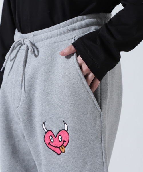maxsix(マックスシックス)の「maxsix(マックスシックス)ONI HEART SWEAT PANTS(スウェットパンツ・メンズ・ブラック/グレー・3/2/1/4)」の10枚目の写真