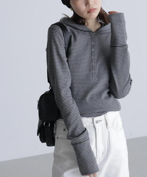 FREE'S MART（フリーズマート）の「◆スキッパーカットソーフーディー（Tシャツ/カットソー・レディース・グレー系その他/ホワイト/ネイビー・FREE）」の12枚目の写真