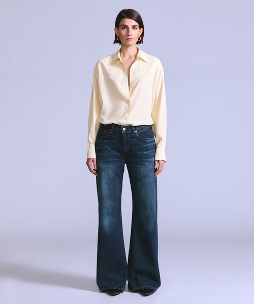 Levi's（リーバイス）の「Levi's/リーバイス BLUETAB(TM) CARVE リラックスジーンズ ミディアムインディゴ MADE IN JAPAN（デニムパンツ・レディース・インディゴブルー・23inch/24inch/25inch/26inch/27inch/28inch）」の2枚目の写真
