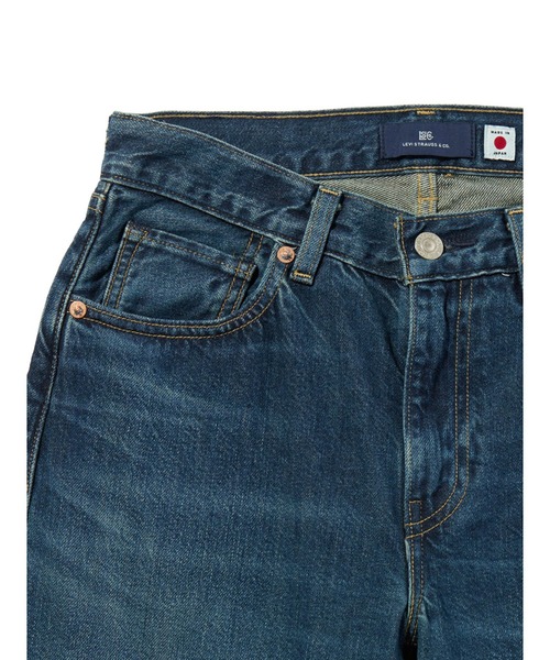 Levi's（リーバイス）の「Levi's/リーバイス BLUETAB(TM) CARVE リラックスジーンズ ミディアムインディゴ MADE IN JAPAN（デニムパンツ・レディース・インディゴブルー・23inch/24inch/25inch/26inch/27inch/28inch）」の14枚目の写真