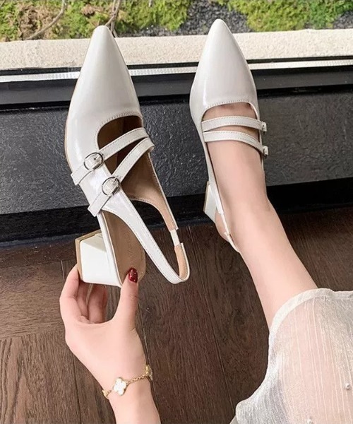 Teem Store(チームストア)の「ダブルベルトミュールパンプスポインテッドトゥ(パンプス・レディース・ホワイト/ブラック・M/L)」の8枚目の写真