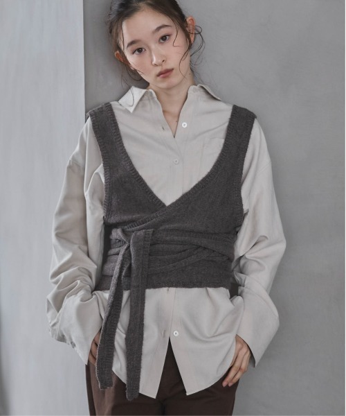 feepur（フェピュール）の「【ハンドウォッシャブル】カシュクールニットビスチェ（その他トップス・レディース・グレー/ブラック・MEDIUM）」の9枚目の写真