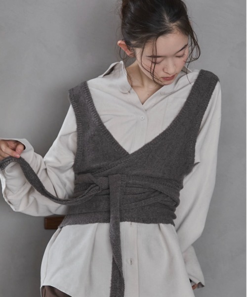 feepur（フェピュール）の「【ハンドウォッシャブル】カシュクールニットビスチェ（その他トップス・レディース・グレー/ブラック・MEDIUM）」の13枚目の写真