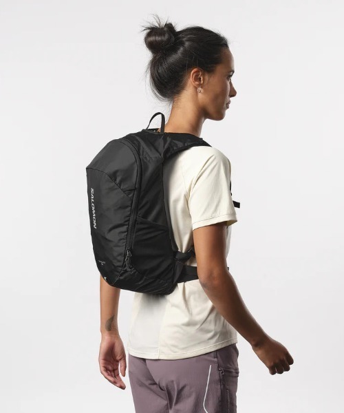 SALOMON（サロモン）の「【SALOMON】TRAILBLAZER 10／サロモン トレイルブレイザー10L バックパック（バックパック/リュック・メンズ・ブラック/ライトグレー/ブラウン・FREE）」の7枚目の写真