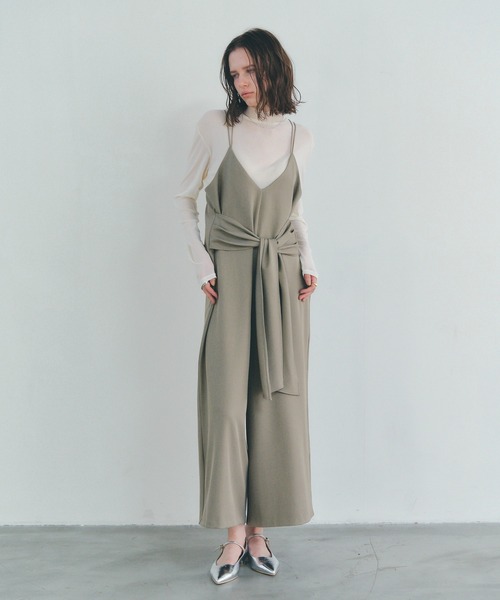 YECCA VECCA（イェッカヴェッカ）の「マルチwayキャミオールインワン（サロペット/オーバーオール・レディース・ブラック/グレイッシュベージュ・FREE）」の3枚目の写真