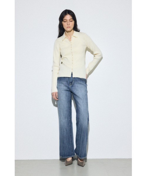 AZUL by moussy(アズールバイマウジー)の「【サイズ,身長別画像あり】AZUL DENIM センタープレスフレアデニム ロング丈(デニムパンツ・レディース・ブルー/ワンウォッシュ・24inch/25inch/27inch/26inch)」の6枚目の写真
