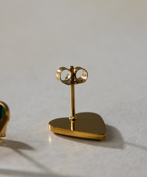 ear PAPILLONNER（イアパピヨネ）の「《金属アレルギー対応/ステンレス》フラットカラーハートピアス（ピアス（両耳用）・レディース・ブラック/ホワイト/グリーン・FREE）」の18枚目の写真