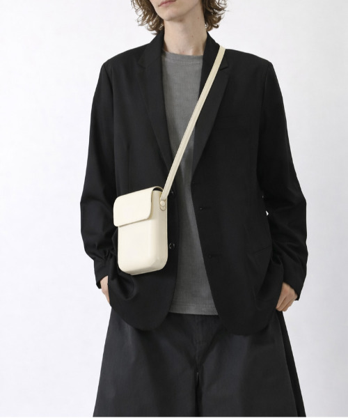 neos（ネオス）の「【neos】フェイクレザー ミニショルダーバッグ メンズ レディース ミニポーチ スマホポーチ コンパクト（ショルダーバッグ・メンズ・ブラック/ホワイト・FREE）」の4枚目の写真