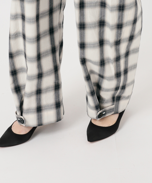 Spick & Span（スピックアンドスパン）の「《一部店舗+WEB限定》Glyph Ombre Check Jumpsuit（つなぎ/オールインワン・レディース・ホワイト・FREE）」の11枚目の写真