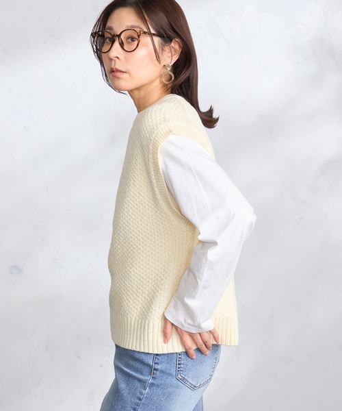 GALLORIA（ギャローリア）の「ポコポコ柄編みニットベスト（ベスト・レディース・ライトイエロー/オフホワイト/ネイビー・L/LL/M/S）」の6枚目の写真