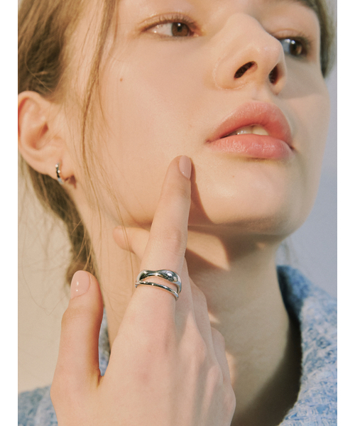 HEI（ヘイ）の「bold two lines ring（リング・レディース・ホワイト/イエローゴールド・FREE）」の3枚目の写真