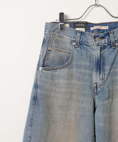 Levi's(リーバイス)の「【Levi's(R)(リーバイス(R))】バギーバレルデニム(デニムパンツ・レディース・インディゴブルー・MEDIUM/SMALL)」の4枚目の写真