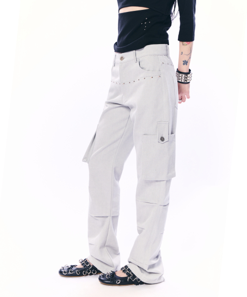 SETUP-EXE(セットアップイーエックスイー)の「BOOTCUT CARGO PANTS / LIGHT GRAY(その他パンツ・レディース・その他・SMALL/MEDIUM)」の1枚目の写真