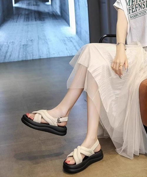 Miniministore(ミニミニストア)の「クロスストラップサンダル厚底シューズ夏靴(サンダル・レディース・アイボリー/ブラック/シルバー・24.5cm/24.0cm/22.5cm/23.0cm/23.5cm)」の10枚目の写真