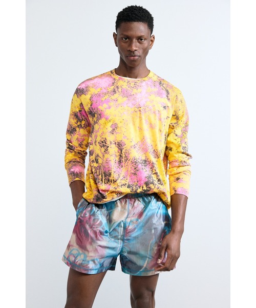 Desigual（デシグアル）の「フローラル タイダイ プリント 長袖Tシャツ（Tシャツ/カットソー・メンズ・イエロー・XXL/XL/L/M/S）」の2枚目の写真