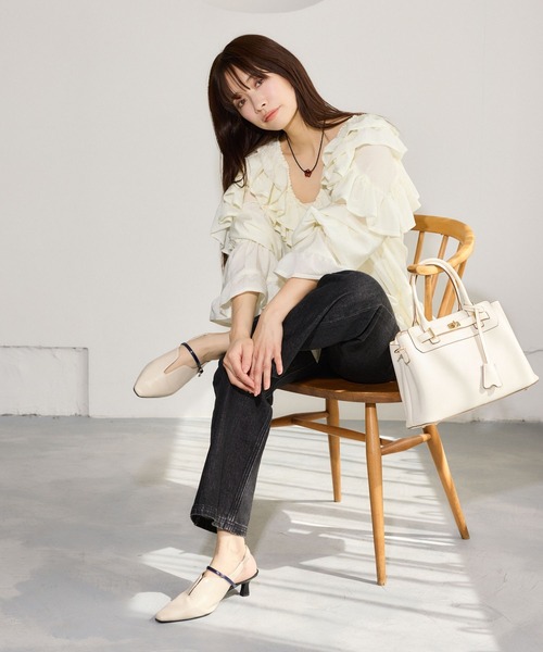 mysty woman（ミスティウーマン）の「ボリュームラッフルブラウス 665898（シャツ/ブラウス・レディース・ミント/オフホワイト/ブラック・FREE）」の4枚目の写真