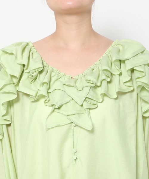 mysty woman（ミスティウーマン）の「ボリュームラッフルブラウス 665898（シャツ/ブラウス・レディース・ミント/オフホワイト/ブラック・FREE）」の22枚目の写真