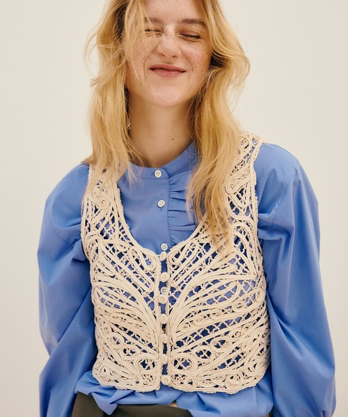 ADAM ET ROPE'（アダムエロペ）の「コードレースタンクジレ（ベスト・レディース・ブラック/キナリ・FREE）」の2枚目の写真