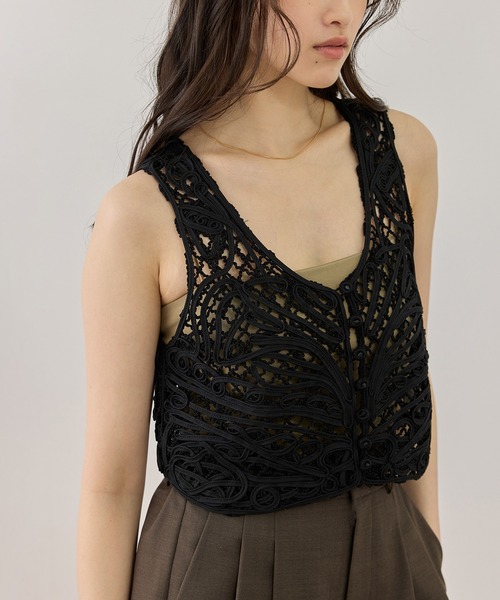 ADAM ET ROPE'（アダムエロペ）の「コードレースタンクジレ（ベスト・レディース・ブラック/キナリ・FREE）」の8枚目の写真