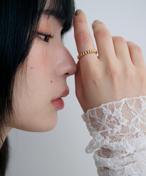 COCOSHNIK ONKITSCH(ココシュニックオンキッチュ)の「シルバー ボールラインリング GP(リング・レディース・ゴールド・14/12/10)」の7枚目の写真