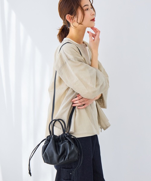 studio CLIP(スタディオクリップ)の「アソート巾着ミニショルダーバッグ(ショルダーバッグ・レディース・アイボリー/ブラック・FREE)」の1枚目の写真