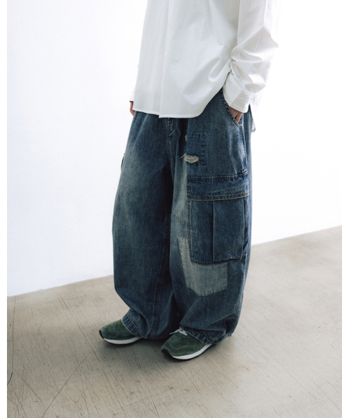 ANGLAN（アングラン）の「Distressed Cargo Denim Balloon Pants - Washed Blue（デニムパンツ・メンズ・その他・ONE SIZE）」の4枚目の写真