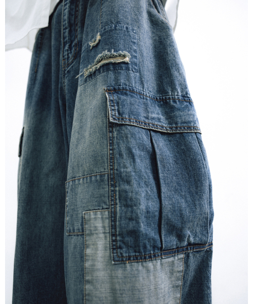 ANGLAN（アングラン）の「Distressed Cargo Denim Balloon Pants - Washed Blue（デニムパンツ・メンズ・その他・ONE SIZE）」の3枚目の写真