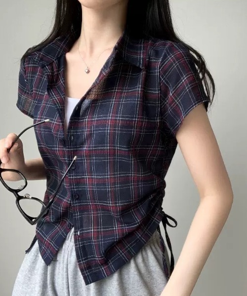 Alvia(アルビア)の「ギャザーチェックブラウス 半袖(シャツ/ブラウス・レディース・ネイビー・M)」の6枚目の写真
