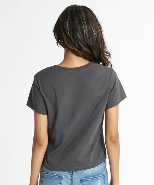 BILLABONG(ビラボン)の「BILLABONG/ビラボン 半袖 クロップドTシャツ GRAPHIC BABY FIT TEE BG01C213(Tシャツ/カットソー・レディース・ホワイト×イエロー/スミクロ・M/L)」の13枚目の写真