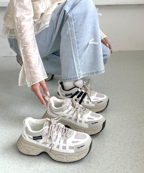 Shoes in Closet(シューズインクローゼット)の「軽量 厚底 バイカラー サイドラインデザイン スニーカー 577(スニーカー・レディース・ホワイト/ブラック・M/S/L/LL)」の18枚目の写真
