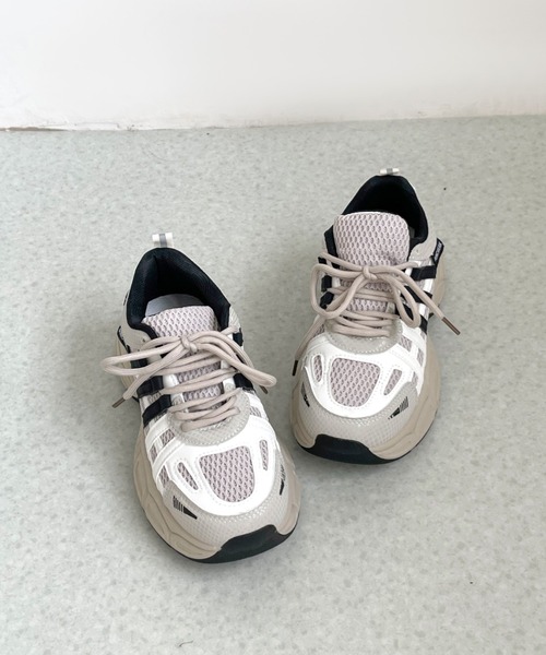 Shoes in Closet(シューズインクローゼット)の「軽量 厚底 バイカラー サイドラインデザイン スニーカー 577(スニーカー・レディース・ホワイト/ブラック・M/S/L/LL)」の20枚目の写真