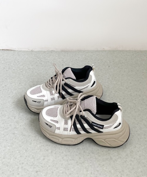 Shoes in Closet(シューズインクローゼット)の「軽量 厚底 バイカラー サイドラインデザイン スニーカー 577(スニーカー・レディース・ホワイト/ブラック・M/S/L/LL)」の19枚目の写真