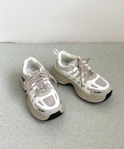 Shoes in Closet(シューズインクローゼット)の「軽量 厚底 バイカラー サイドラインデザイン スニーカー 577(スニーカー・レディース・ホワイト/ブラック・M/S/L/LL)」の5枚目の写真
