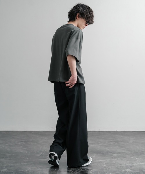 Audience（オーディエンス）の「Upscape Audience 日本製/国産VORTEX 8オンスMVS天竺グラスポケット付きハーフスリーブクロップドTシャツ AUD6654（Tシャツ/カットソー・メンズ・スミクロ/ブラウン/オフホワイト/シルバーグレー・M/L）」の13枚目の写真