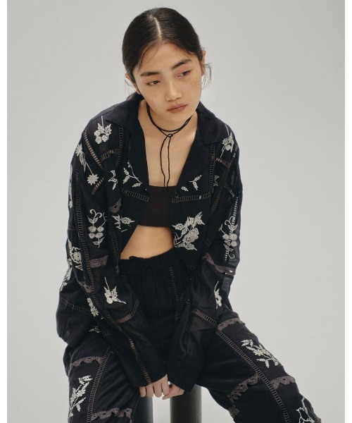 TODAYFUL（トゥデイフル）の「TODAYFUL Embroidery Patchwork Shirts（シャツ/ブラウス・レディース・ブラック/ベージュ・FREE）」の7枚目の写真