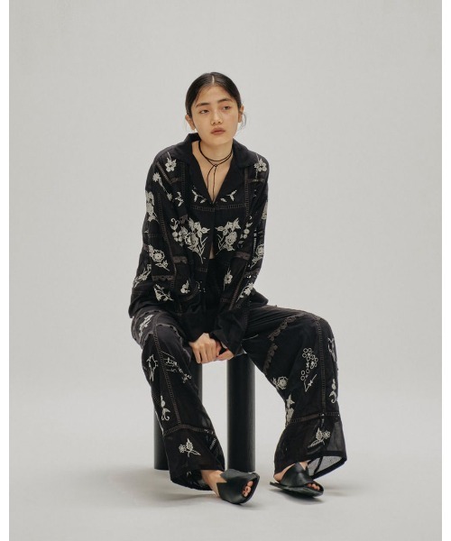 TODAYFUL（トゥデイフル）の「TODAYFUL Embroidery Patchwork Shirts（シャツ/ブラウス・レディース・ブラック/ベージュ・FREE）」の8枚目の写真