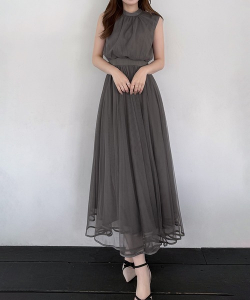 junoah(ジュノア)の「ノースリーブチュールワンピース(ワンピース・レディース・チャコール/アイボリー/ブラック・SMALL/LARGE/MEDIUM)」の1枚目の写真