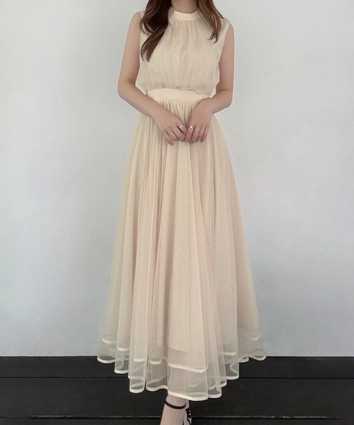 junoah(ジュノア)の「ノースリーブチュールワンピース(ワンピース・レディース・チャコール/アイボリー/ブラック・SMALL/LARGE/MEDIUM)」の2枚目の写真