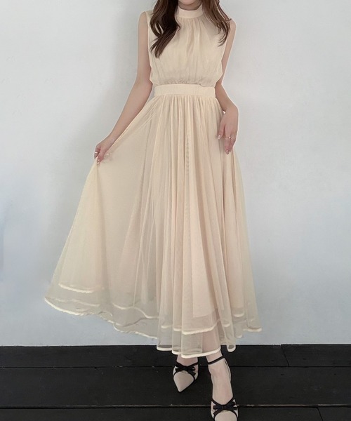 junoah(ジュノア)の「ノースリーブチュールワンピース(ワンピース・レディース・チャコール/アイボリー/ブラック・SMALL/LARGE/MEDIUM)」の9枚目の写真