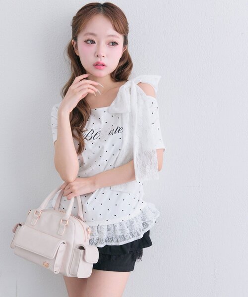 OLIVE des OLIVE(オリーブデオリーブ)の「肩リボンTシャツ(Tシャツ/カットソー・レディース・ライトグレー/オフホワイト/ブラック・FREE)」の6枚目の写真