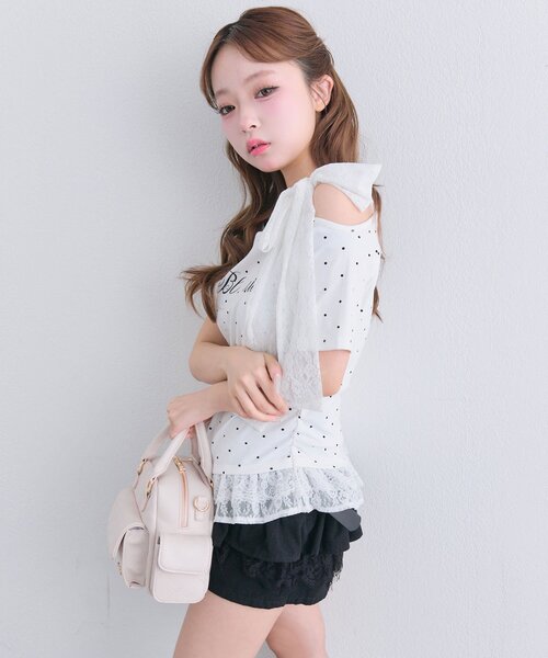 OLIVE des OLIVE(オリーブデオリーブ)の「肩リボンTシャツ(Tシャツ/カットソー・レディース・ライトグレー/オフホワイト/ブラック・FREE)」の7枚目の写真