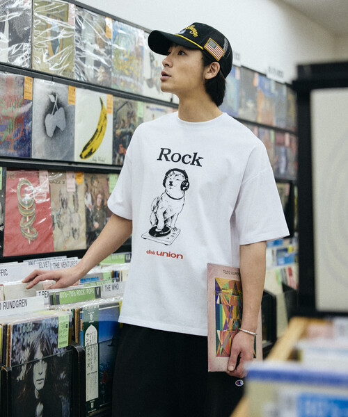 FREAK'S STORE(フリークスストア)の「限定展開 diskunion×FREAK'S STORE 別注 柴犬 ビッグシルエット プリント クルーネック Tシャツ(Tシャツ/カットソー・メンズ・ホワイト/ブラック/ピンク・LARGE/MEDIUM/SMALL)」の2枚目の写真