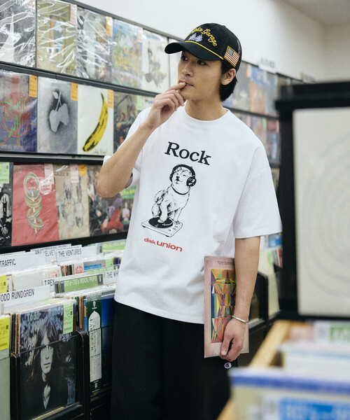 FREAK'S STORE(フリークスストア)の「限定展開 diskunion×FREAK'S STORE 別注 柴犬 ビッグシルエット プリント クルーネック Tシャツ(Tシャツ/カットソー・メンズ・ホワイト/ブラック/ピンク・LARGE/MEDIUM/SMALL)」の18枚目の写真