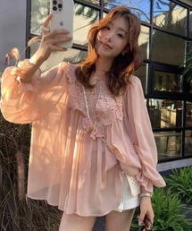 Vネックパンチングレースパッチワークシフォンシャツ