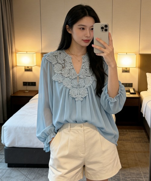 Aelina(エリナ)の「Vネックパンチングレースパッチワークシフォンシャツ(シャツ/ブラウス・レディース・ベージュ/ピンク/ブルー・FREE)」の10枚目の写真