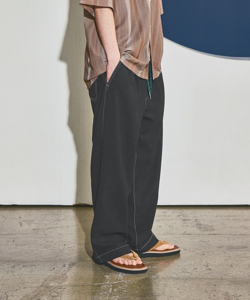 niko and...(ニコアンド)の「イージーワイドパンツ(その他パンツ・メンズ・グレー/キャメル/カーキ/ブラック・MEDIUM/LARGE)」の16枚目の写真