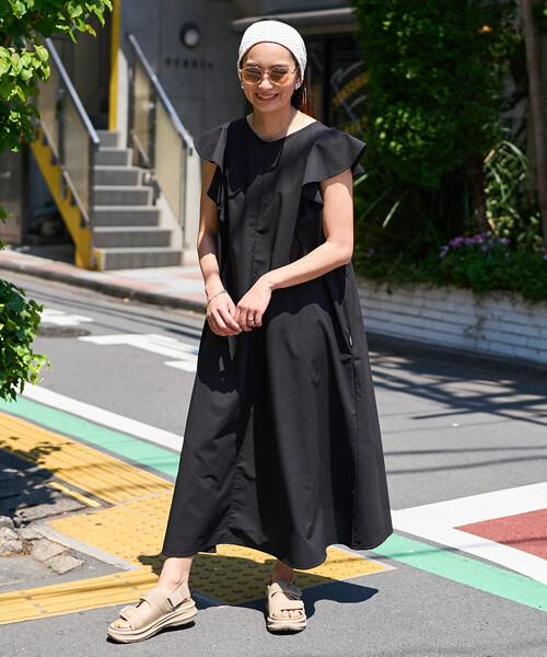 【新品】オーブルミニブラック‼️今だけ‼️在庫わずか‼️かなり6000円もお得‼️ セール】THOUSAND MILE/サウザンドマイル袖フリルワンピース/UVカット