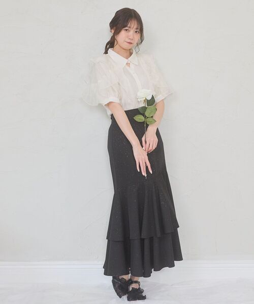 MAJESTIC LEGON(マジェスティックレゴン)の「キラキラレースアップマーメイドスカート(スカート・レディース・グレー/アイボリー/ピンクベージュ/ブラック・SMALL/MEDIUM)」の2枚目の写真